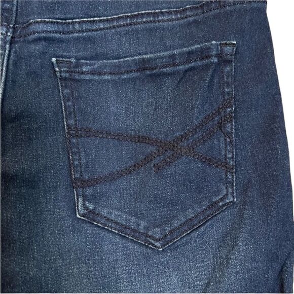 3 for $30! Aeropostale dark wash high rise shorts‎ - Picture 9 of 10